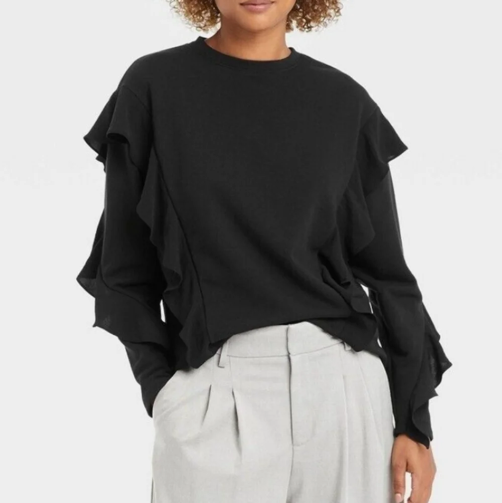 NWT A NEW DAY RUFFLE DETAIL PULLOVER IN BLACK